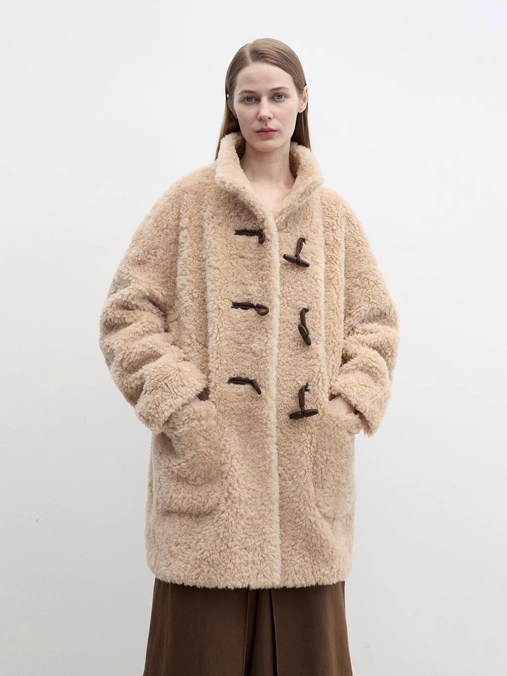 Light and wandering imported Lagon style curly shearling velvet stick button stand collar jacket-0