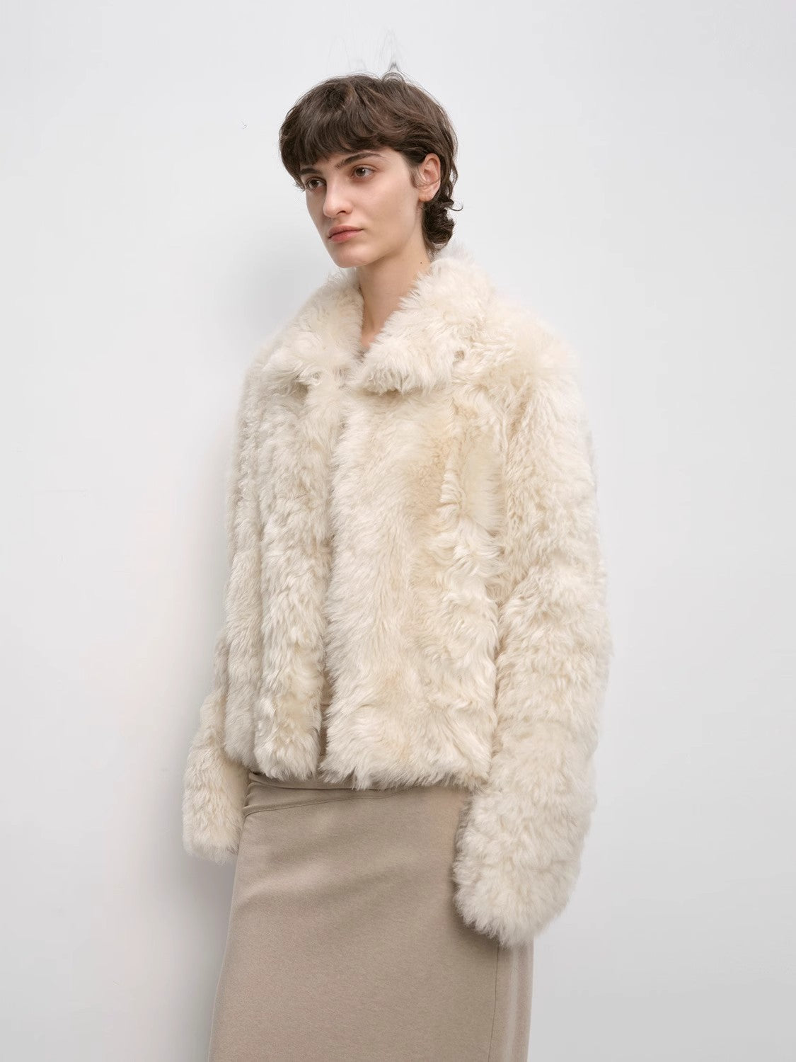 Blackmoon Berlin Soft Warm Short Lapel Tuscan Wool Sheepskin-4