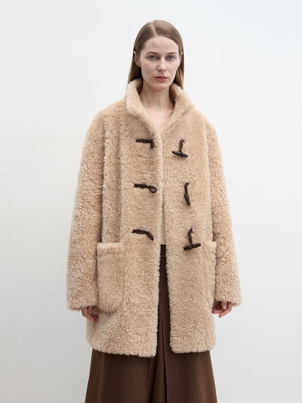 Light and wandering imported Lagon style curly shearling velvet stick button stand collar jacket-1