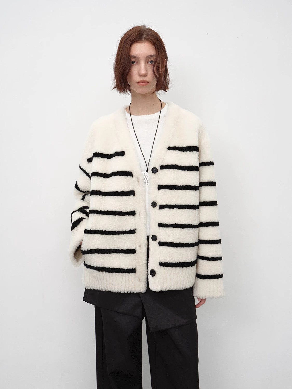 Vitality Girl Classic Simple Versatile Striped Splicing V-neck Drop Shoulder Merino Sheepskin Coat-4