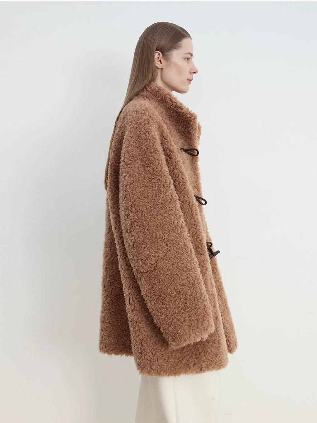 Light and wandering imported Lagon style curly shearling velvet stick button stand collar jacket-4