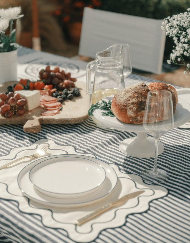 Linen Table Placemat Set with Embroidered Scalloped Edges-2