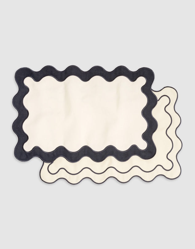 Linen Table Placemat Set with Embroidered Scalloped Edges-3