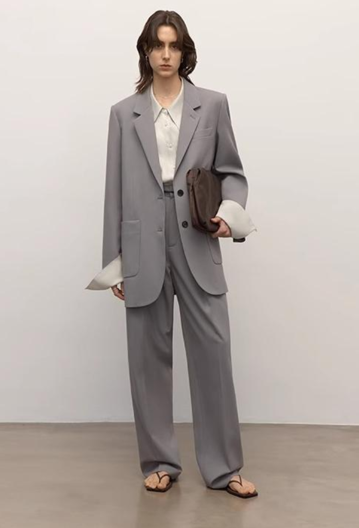 Heavy fine twill worsted wool, asymmetrical collar design, basic classic two-button suit-0