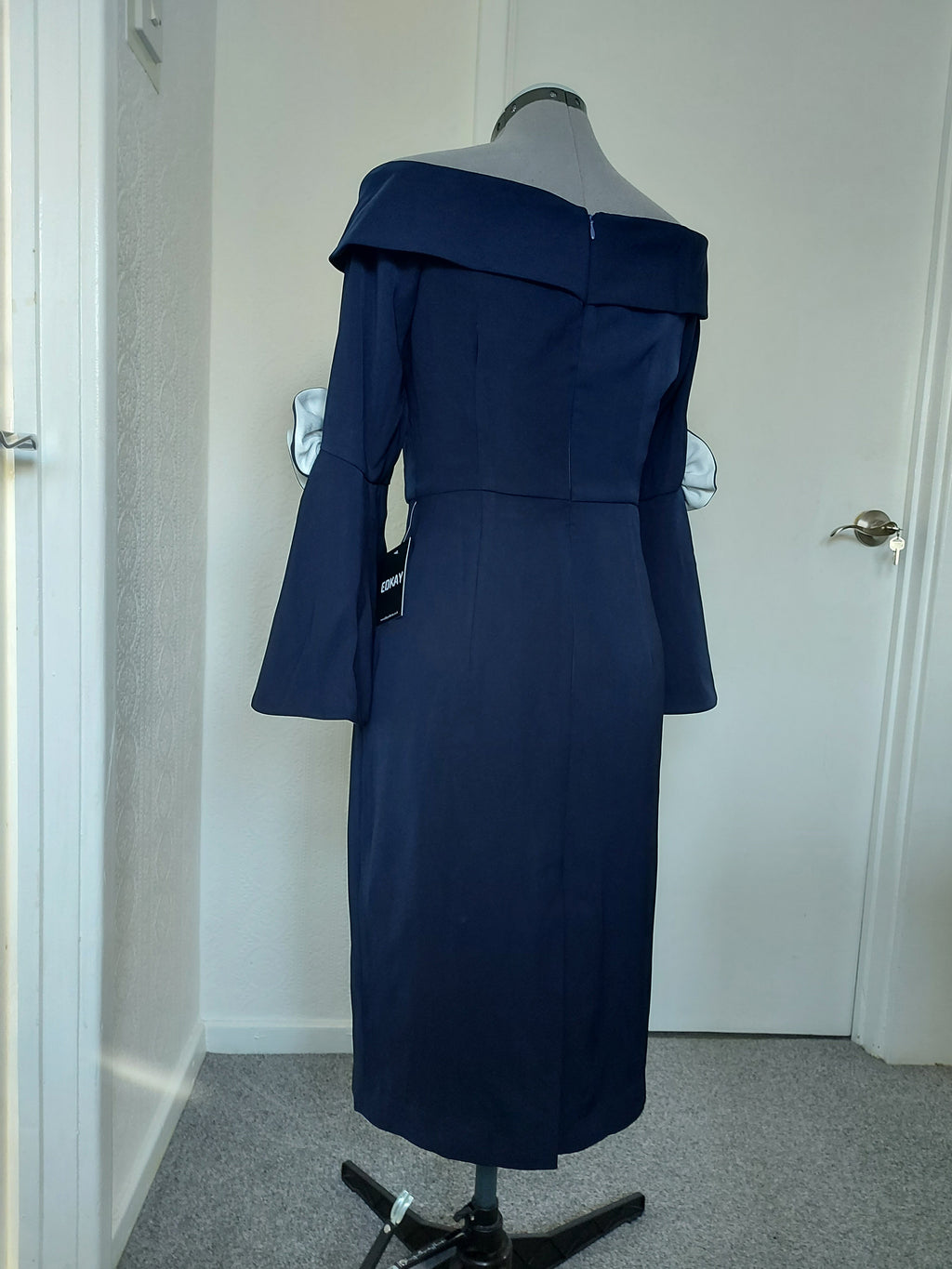 Navy blue contrast trumpet sleeves off-shoulder dress-2