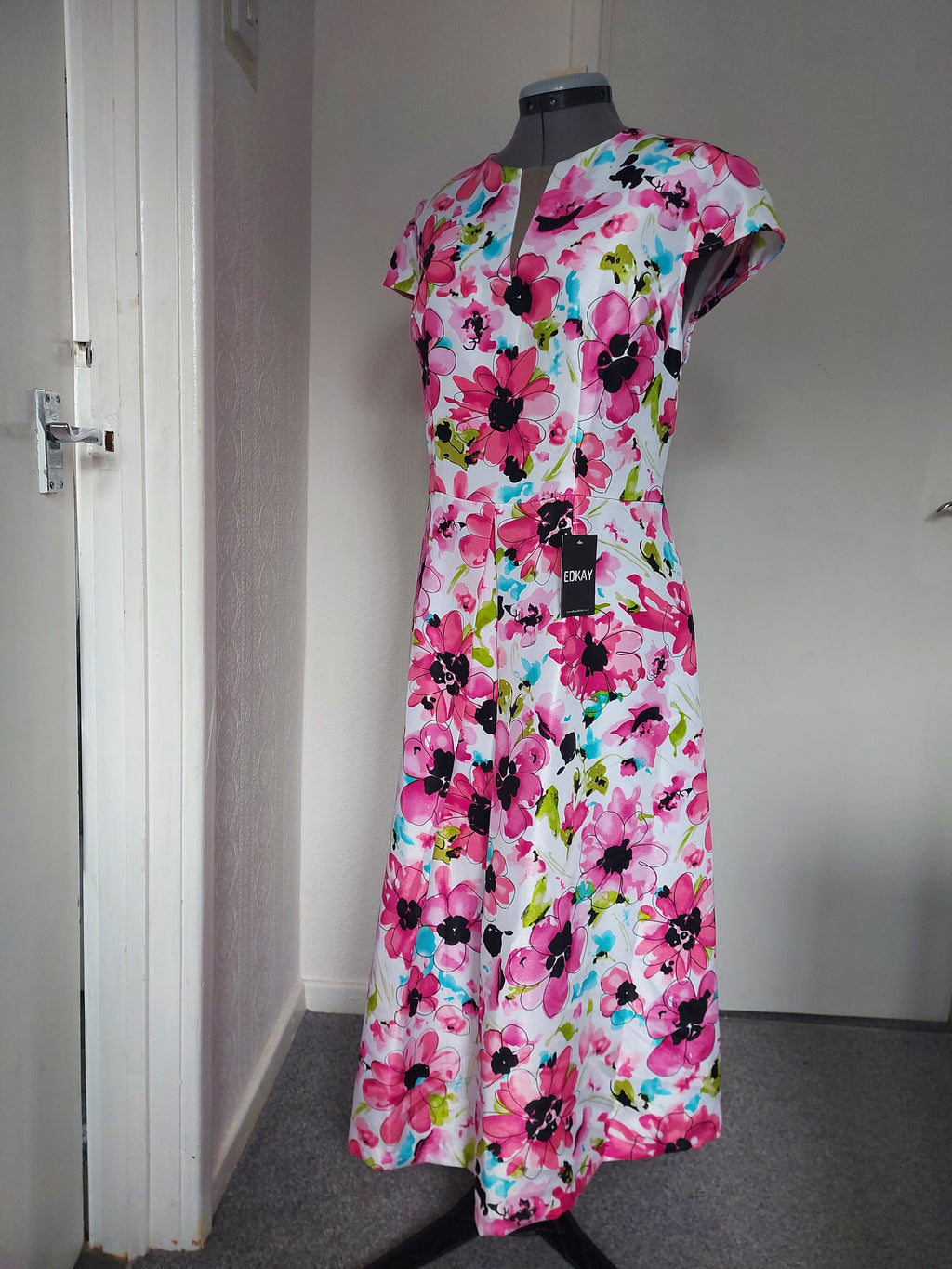Floral Pink Cape Sleeve A-Line Dress-4