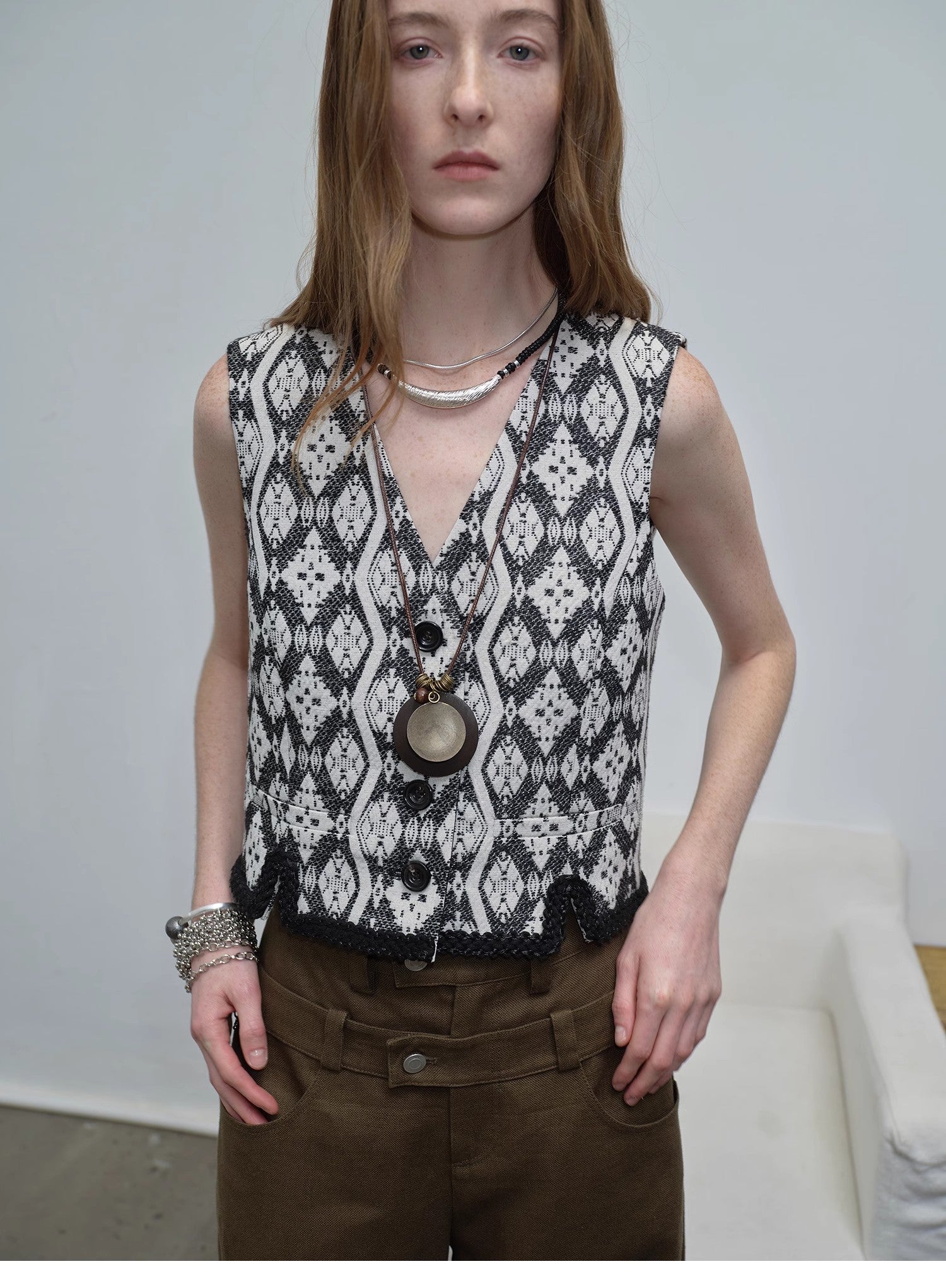 "Venice" Classical simple silhouette Italian imported jacquard ethnic style V-neck vest-4