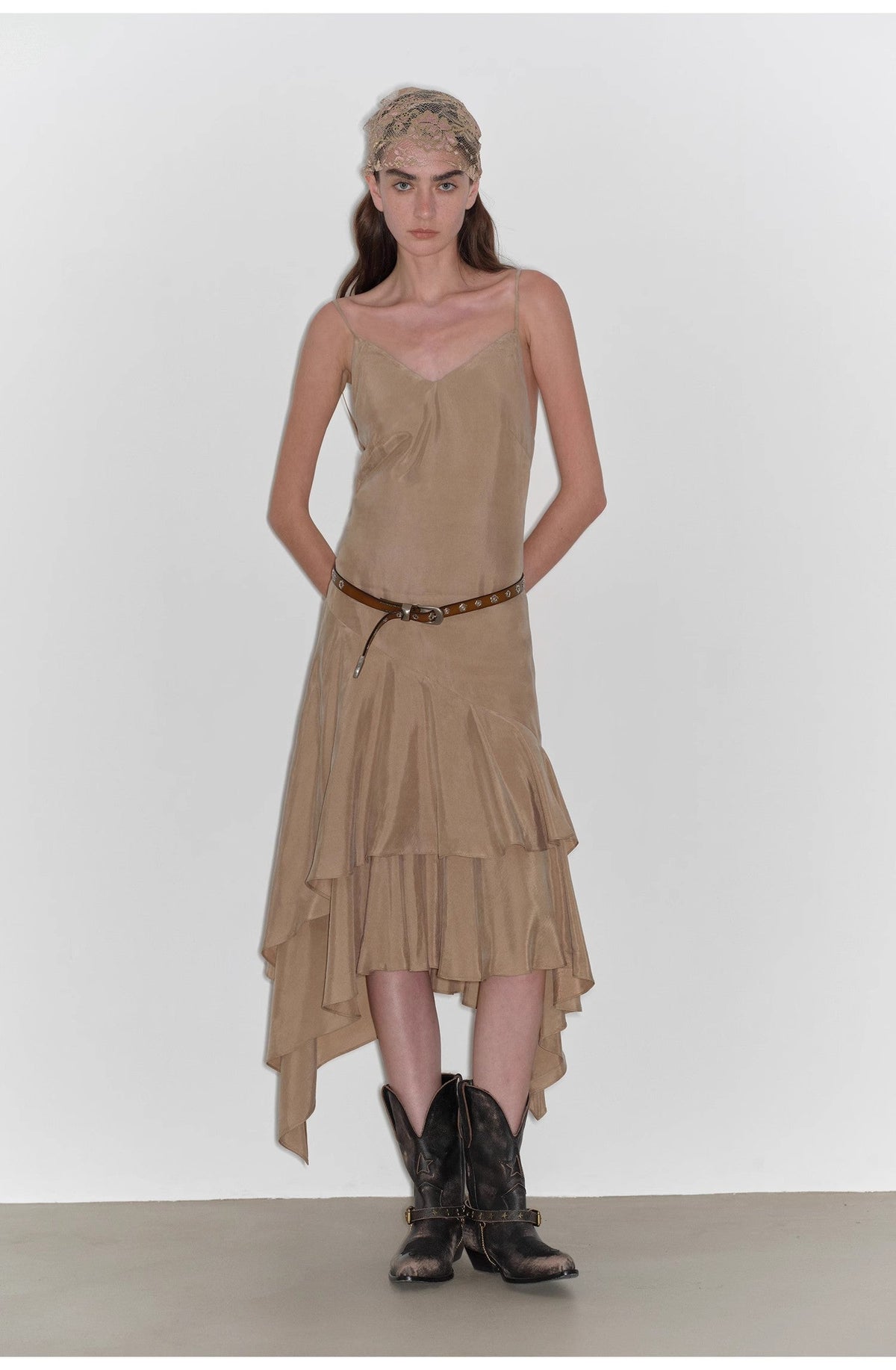 "Heart-beating Invitation" Lazy copper-ammonia rayon V-neck irregular adjustable mid-length suspender dress-1