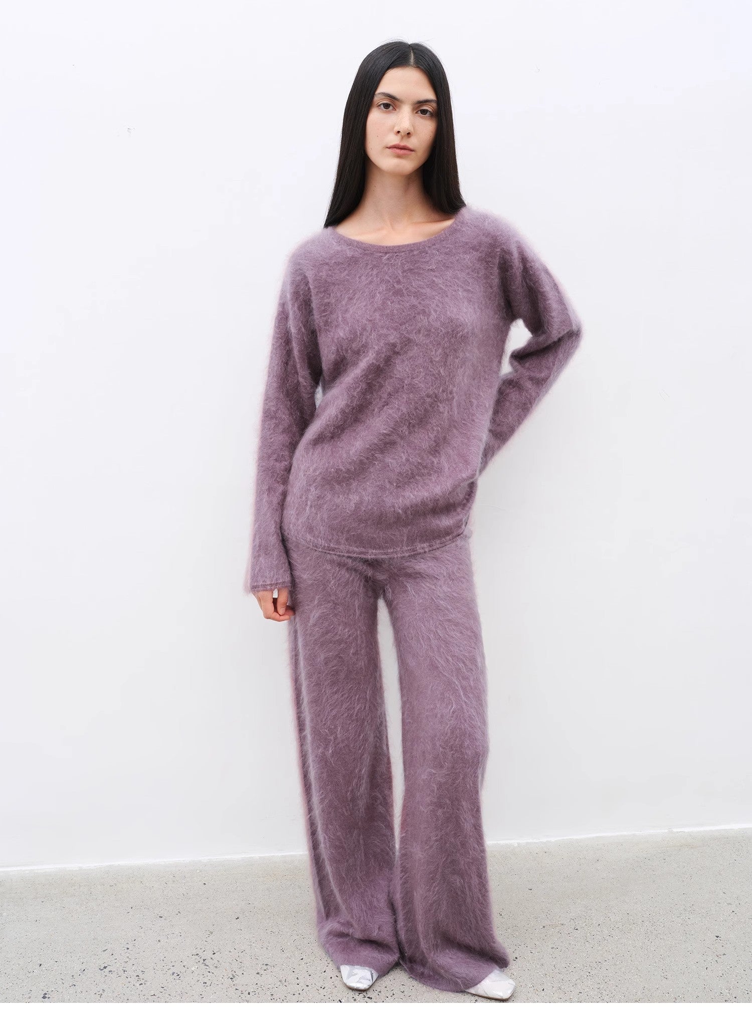 "Half-Ripe Winter" Cashmere Comfortable Loose-Fit Crewneck Sweater and Straight-Leg Knit Pants Set-7