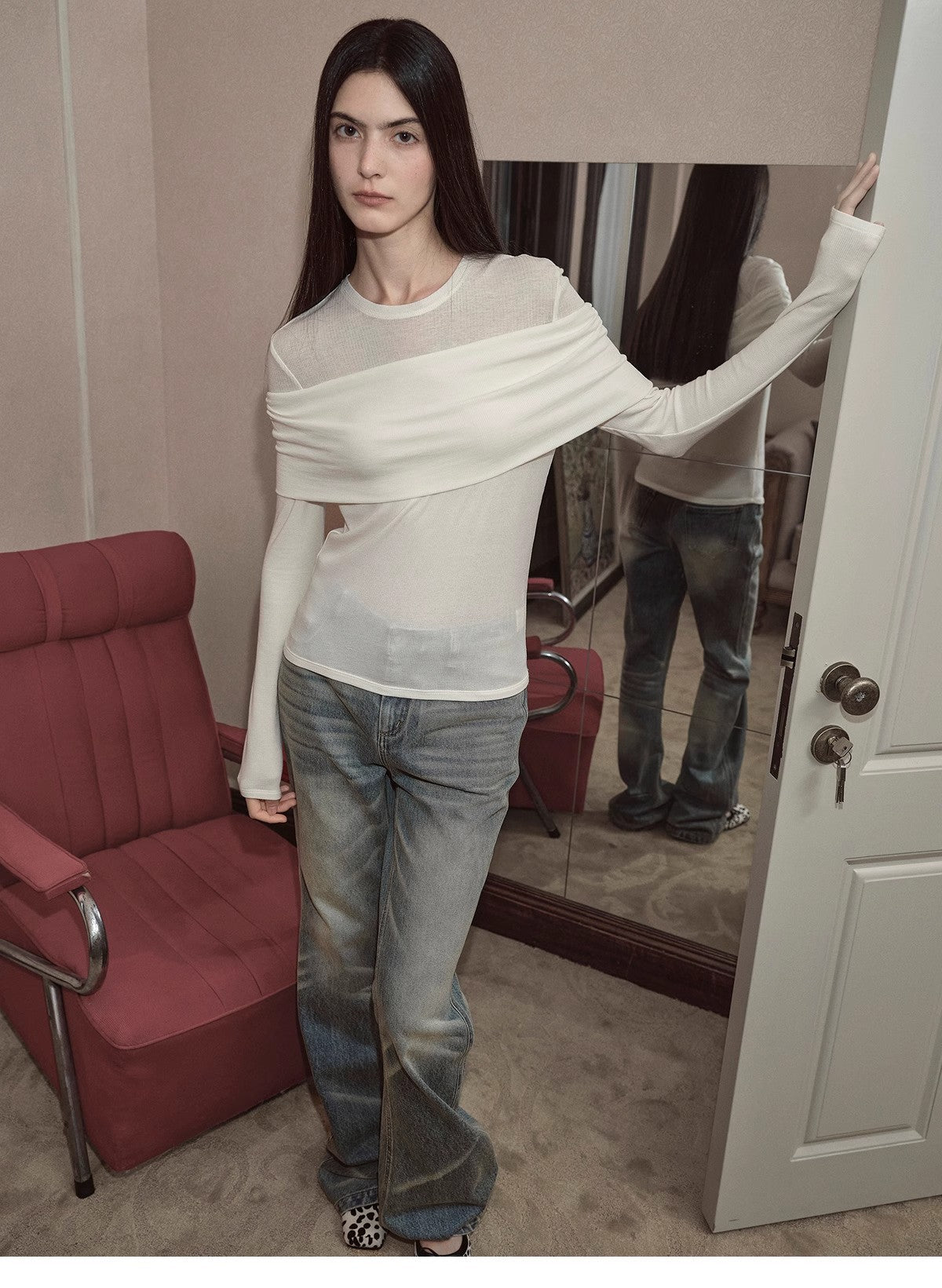 "Modern Tricks" personalized layered Tencel wool fake two-piece splicing one-shoulder versatile knitted top-0