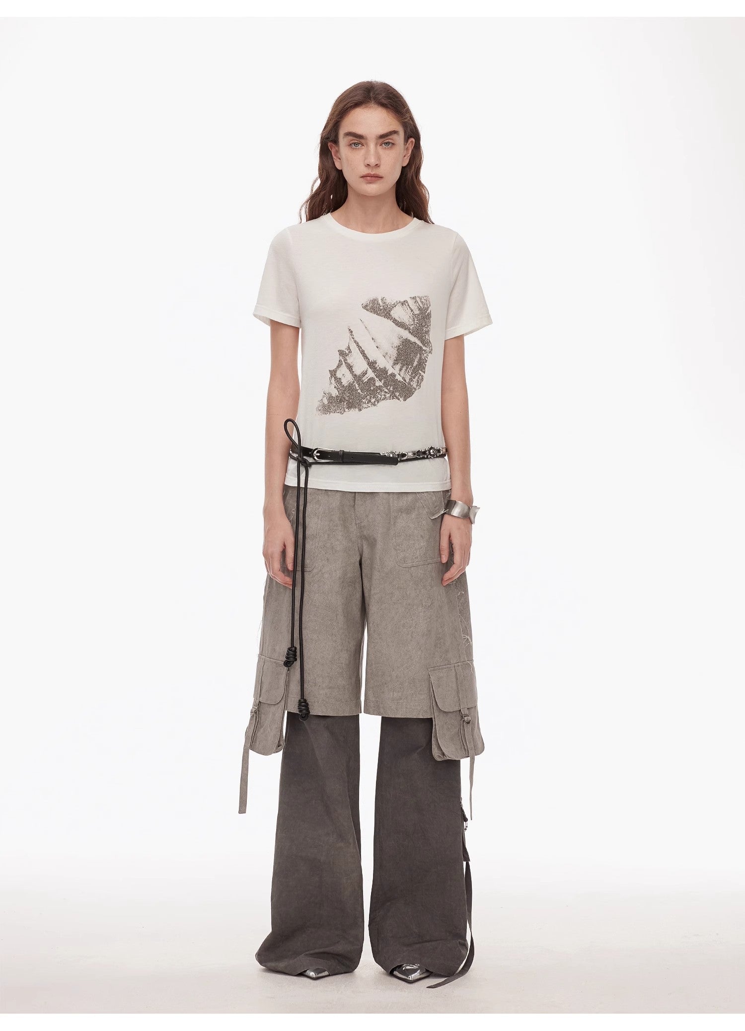 Fashionable and slim fit, all-season original printed, tailored hourglass-style, round neck, short waist T-shirt-0