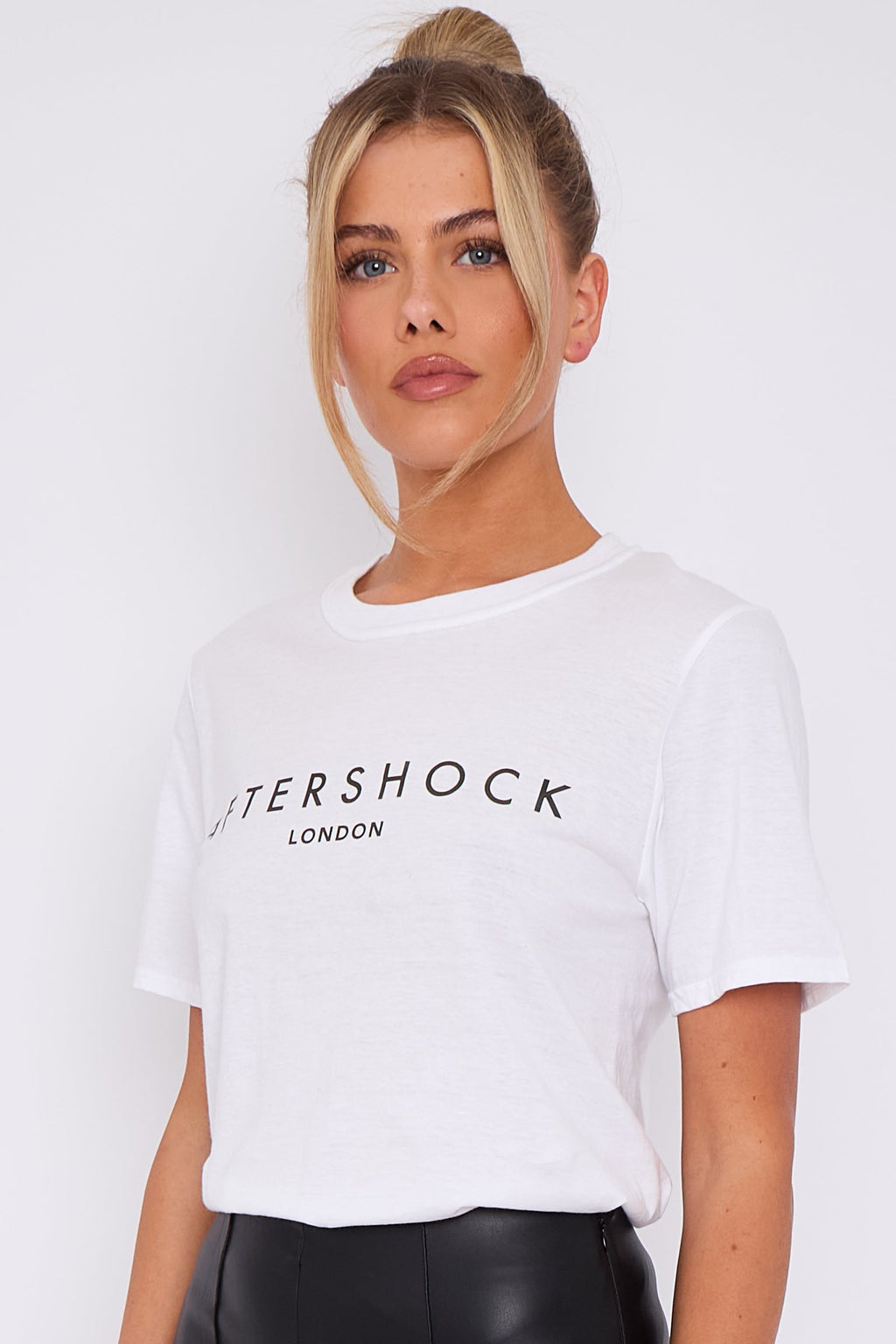 White Logo Short Sleeve Round Neck T-Shirt-1