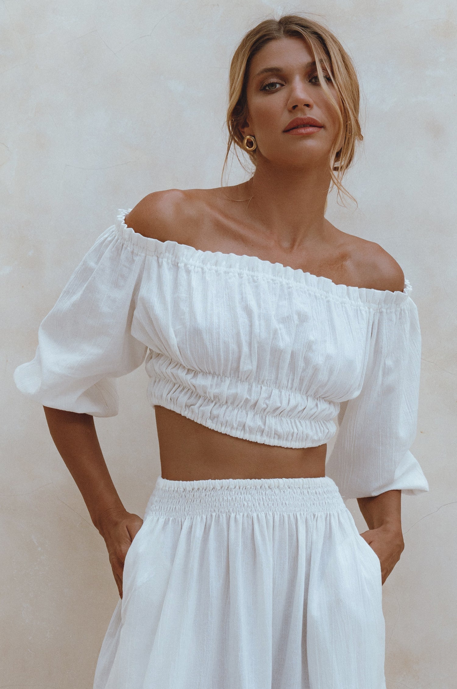 Annabelle Linen Cropped Top-5