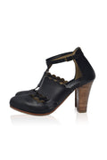 Incognito Leather Heels (Sz. 5)-1