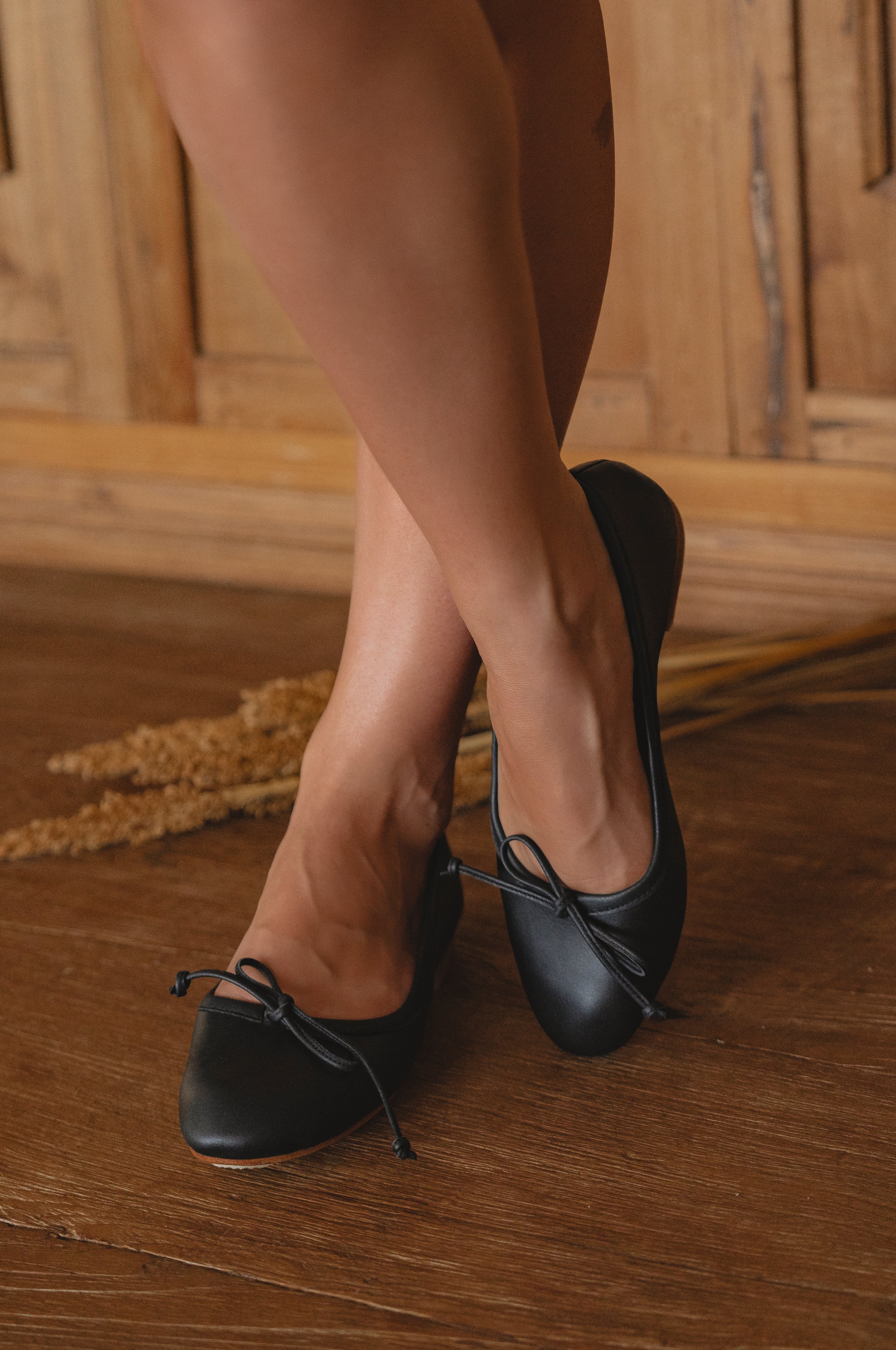 Elaria Bow Leather Ballet Flats-0