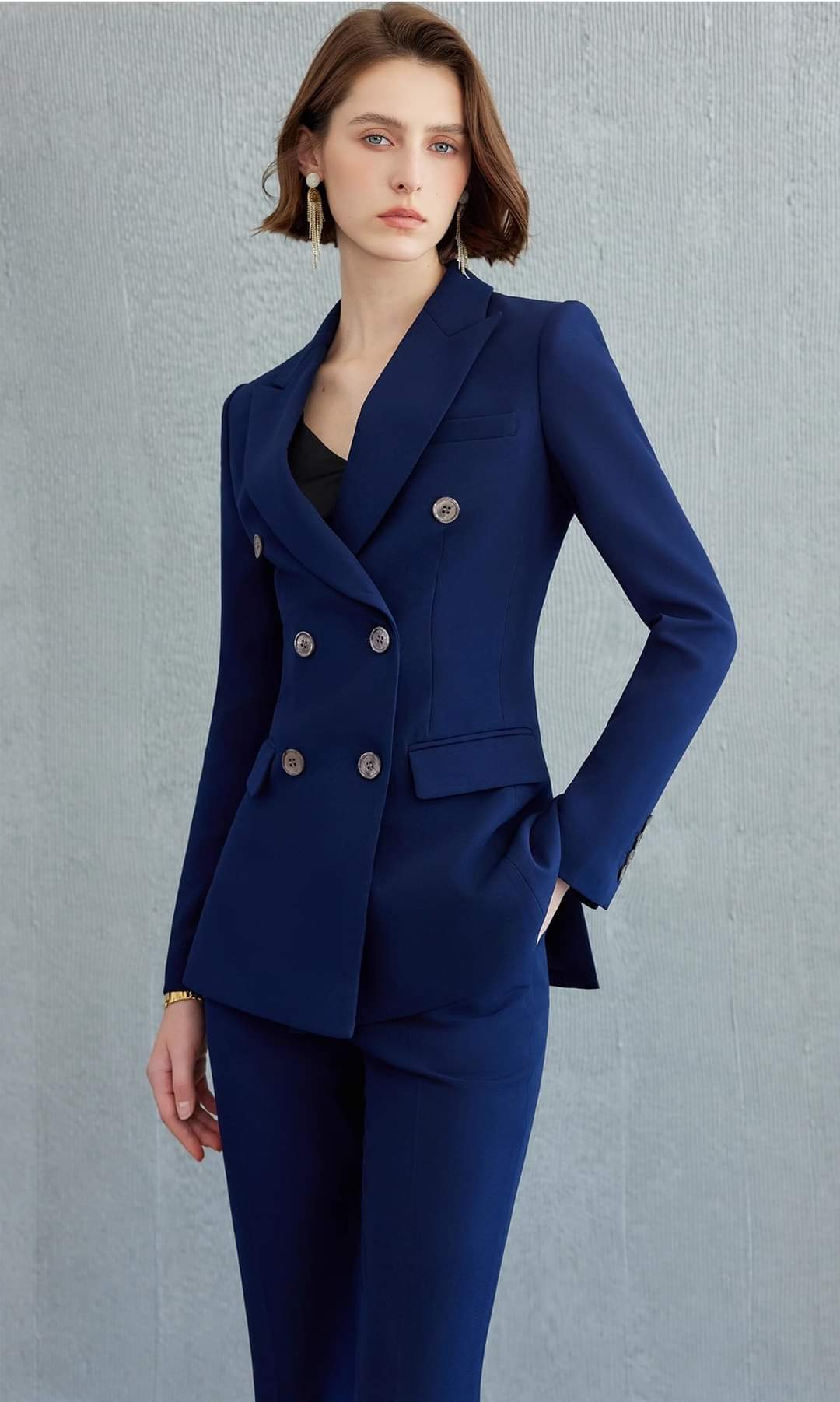 The Chelsea Double-Breasted Tailored Suit – Cobalt Blue-1