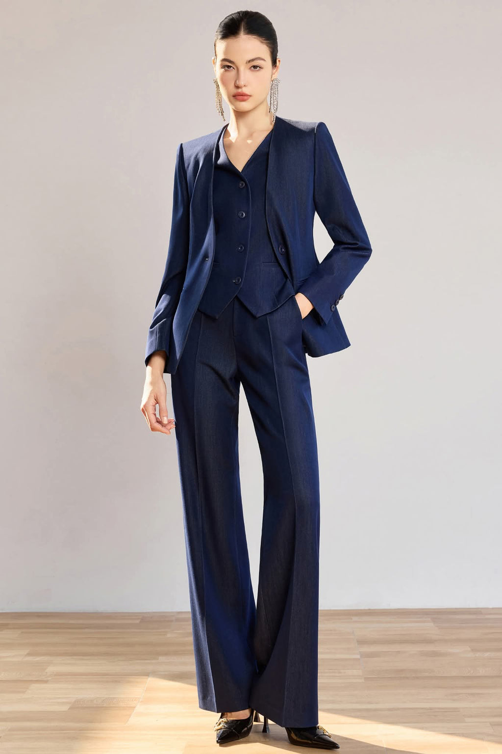 The Kensington Three-Piece Collar-Free Suit – Navy-2