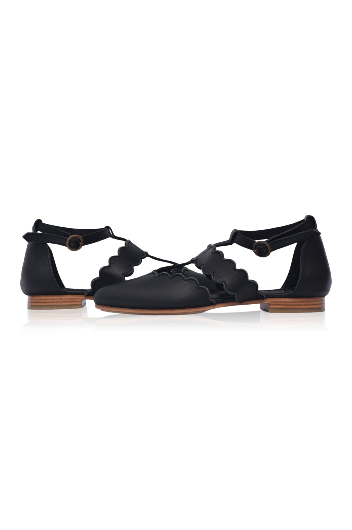 Gardenia Scalloped Pointed Toe Flats-4