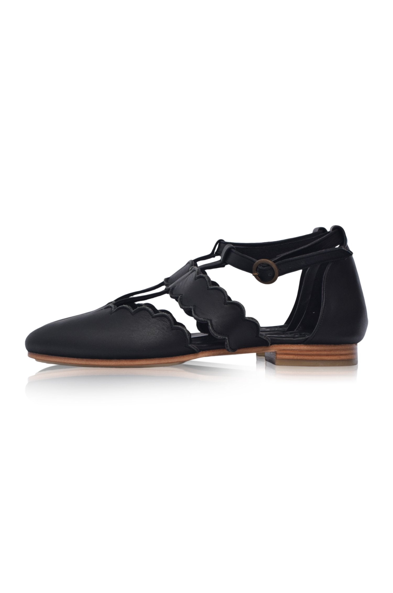 Gardenia Scalloped Pointed Toe Flats-6