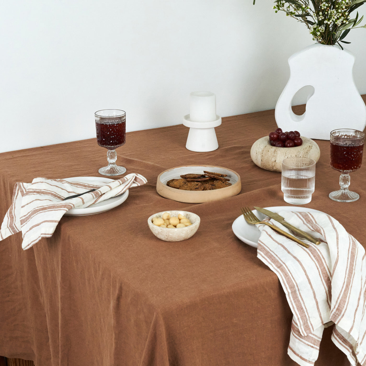 Hazlenut Linen Table Cloth-4