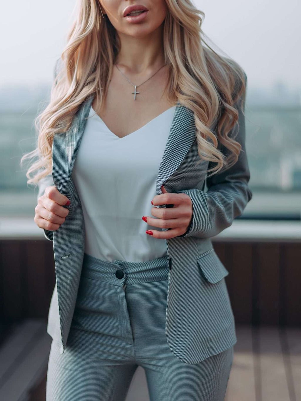 Grey 2-Piece Slim Suit with Single-Breasted Blazer and Cropped Trousers-4
