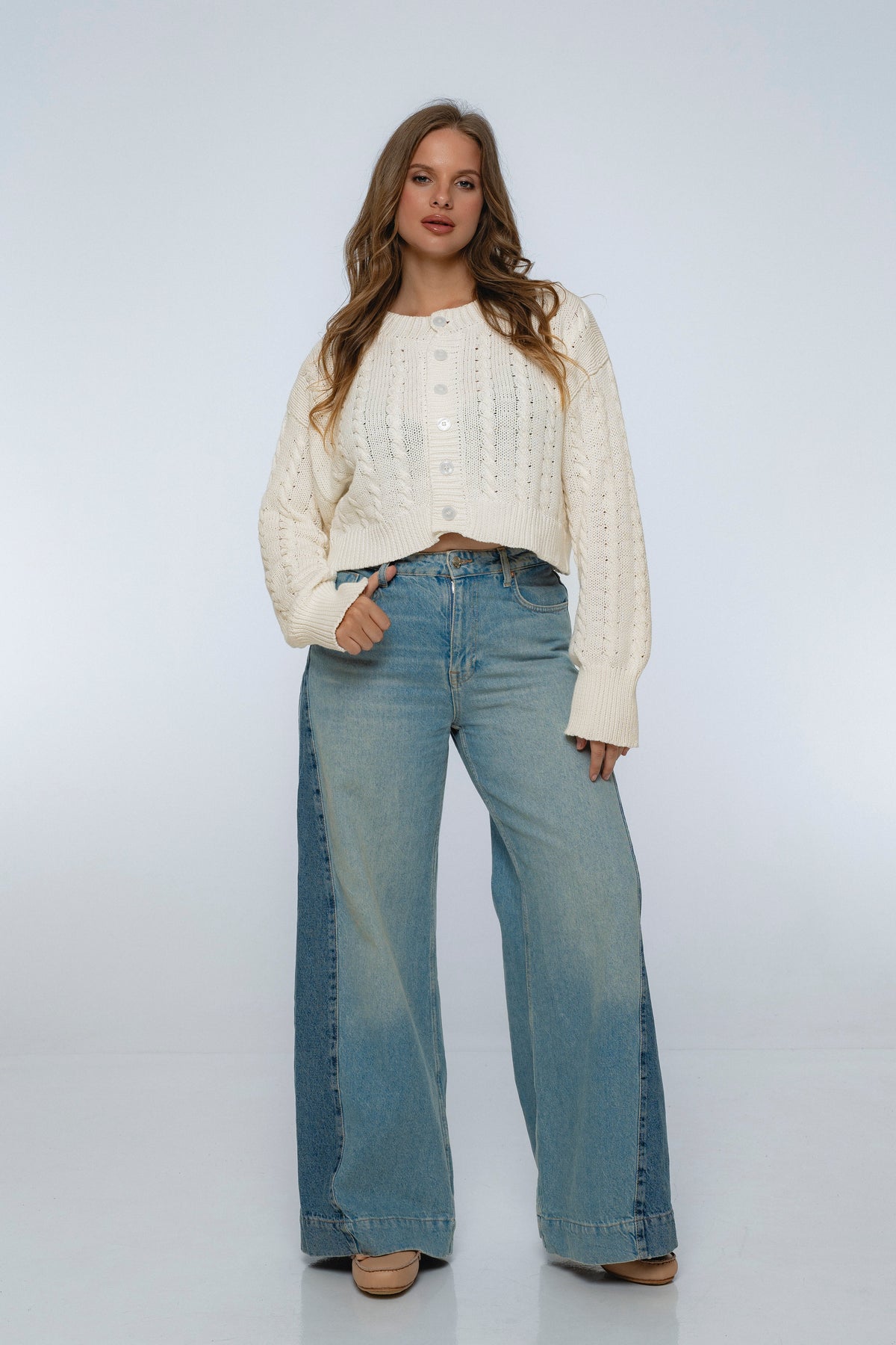 Parisse Cropped Knitted Cardigan-3