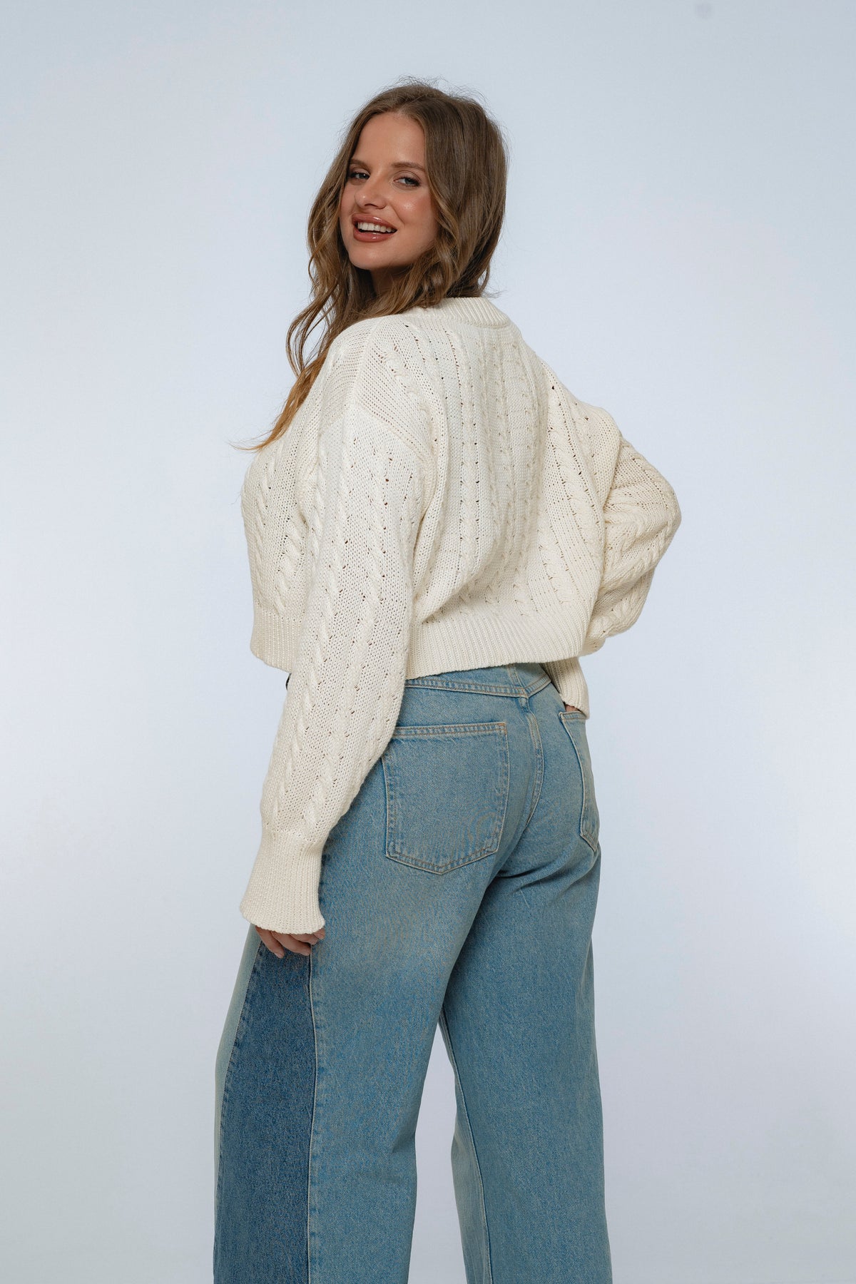 Parisse Cropped Knitted Cardigan-4