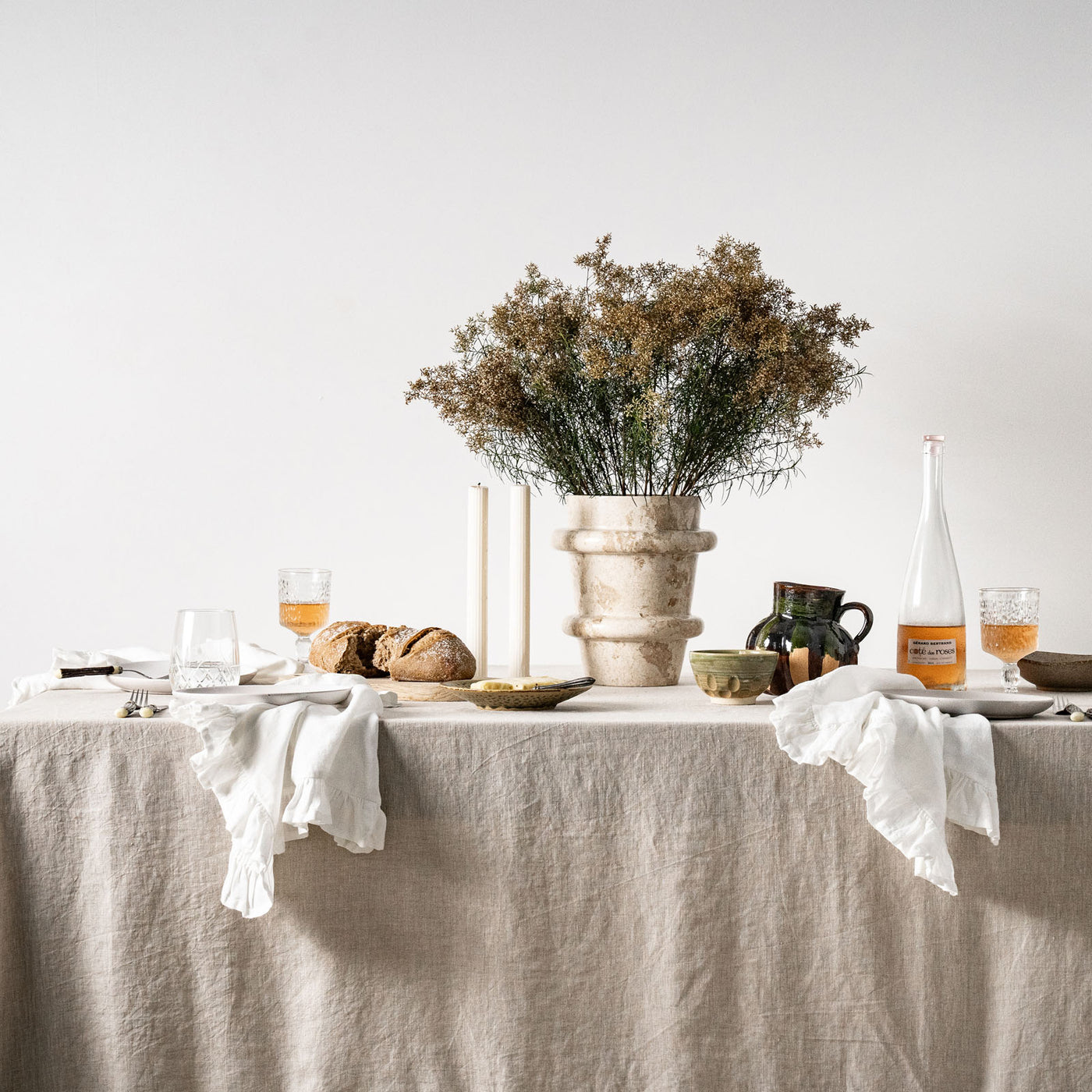 White Linen Napkin Set Ruffles-4