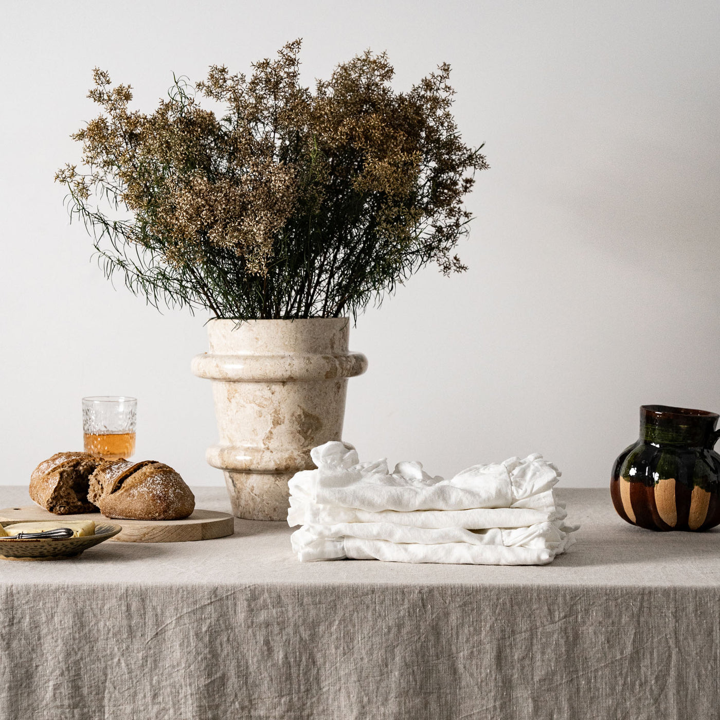 White Linen Napkin Set Ruffles-1