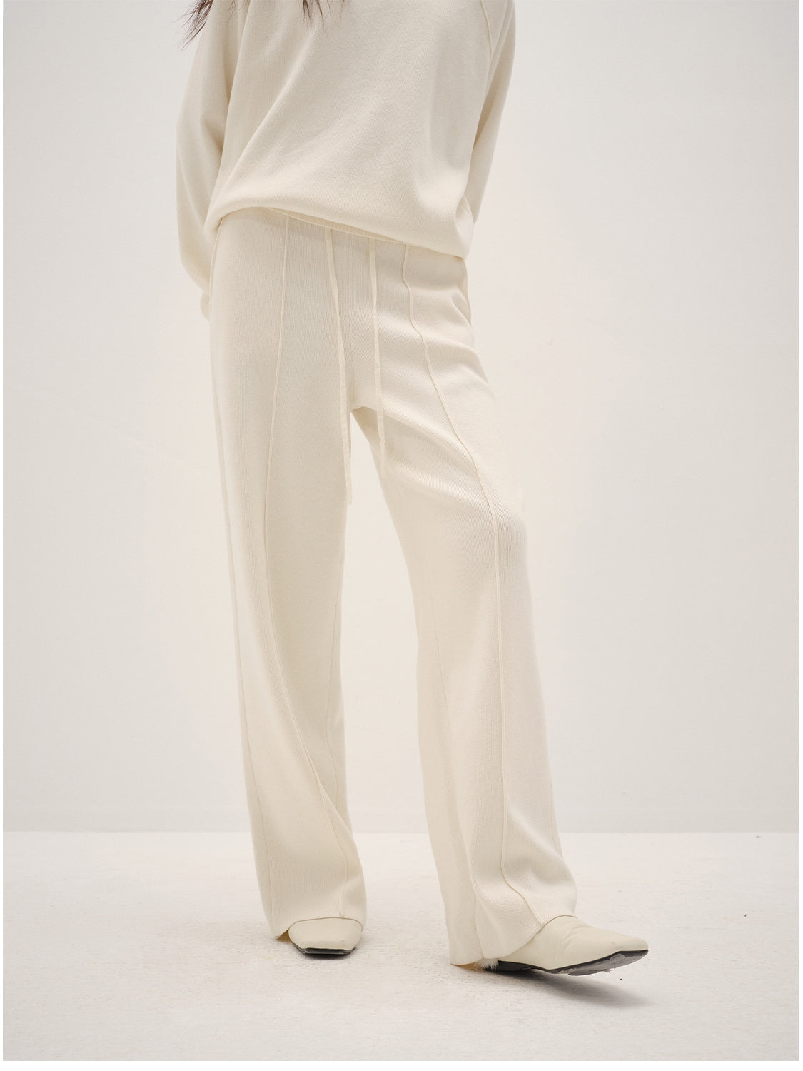 "Winter Morning Sunshine" French Lazy Style Wool Blend Design Loose Slimming Knit Casual Pants for Women-5