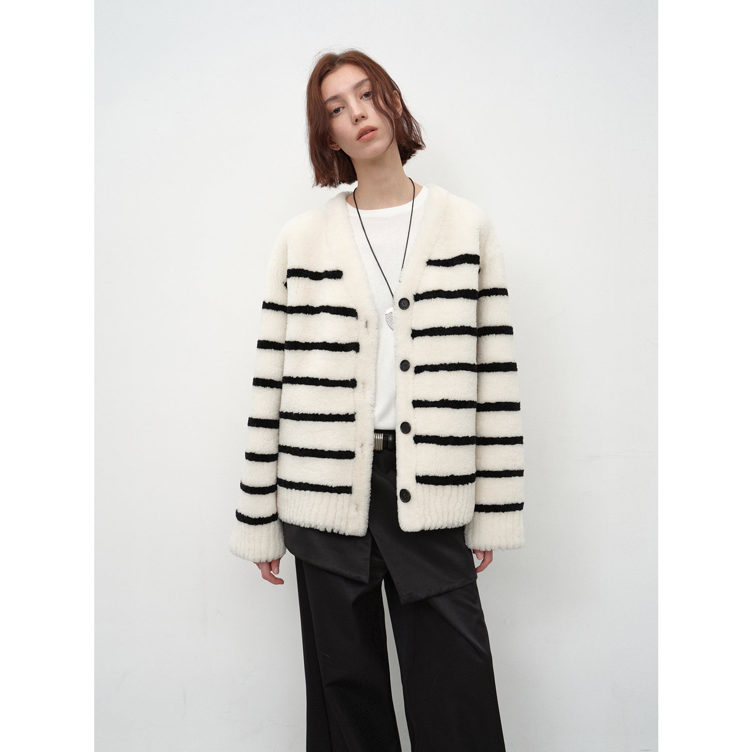 Vitality Girl Classic Simple Versatile Striped Splicing V-neck Drop Shoulder Merino Sheepskin Coat-5