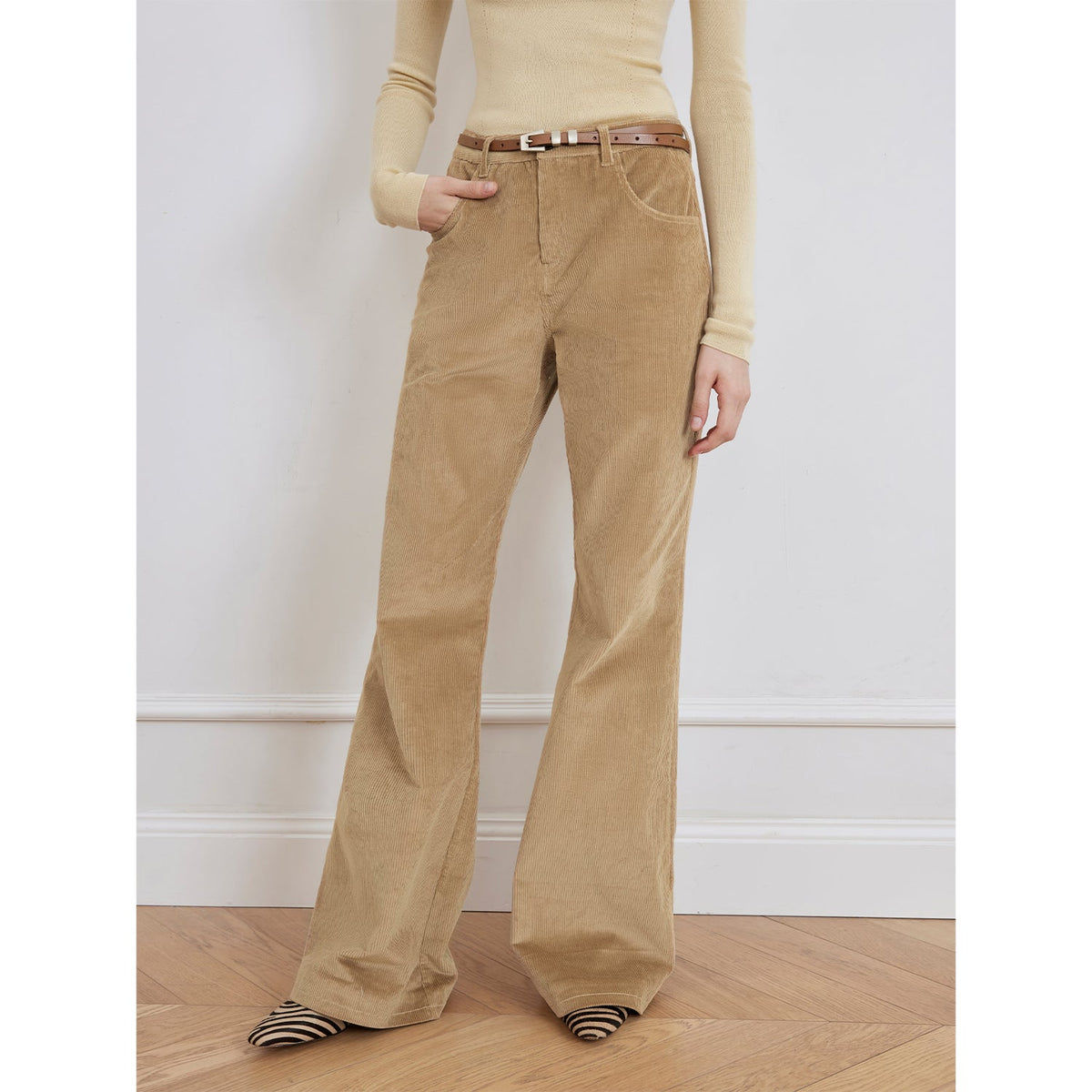 “Seaside Café” Vintage Modern Corduroy Low-Waist Slightly Flared Skinny Pants for Women – Slimming Casual Trousers for Fall and Winter-5