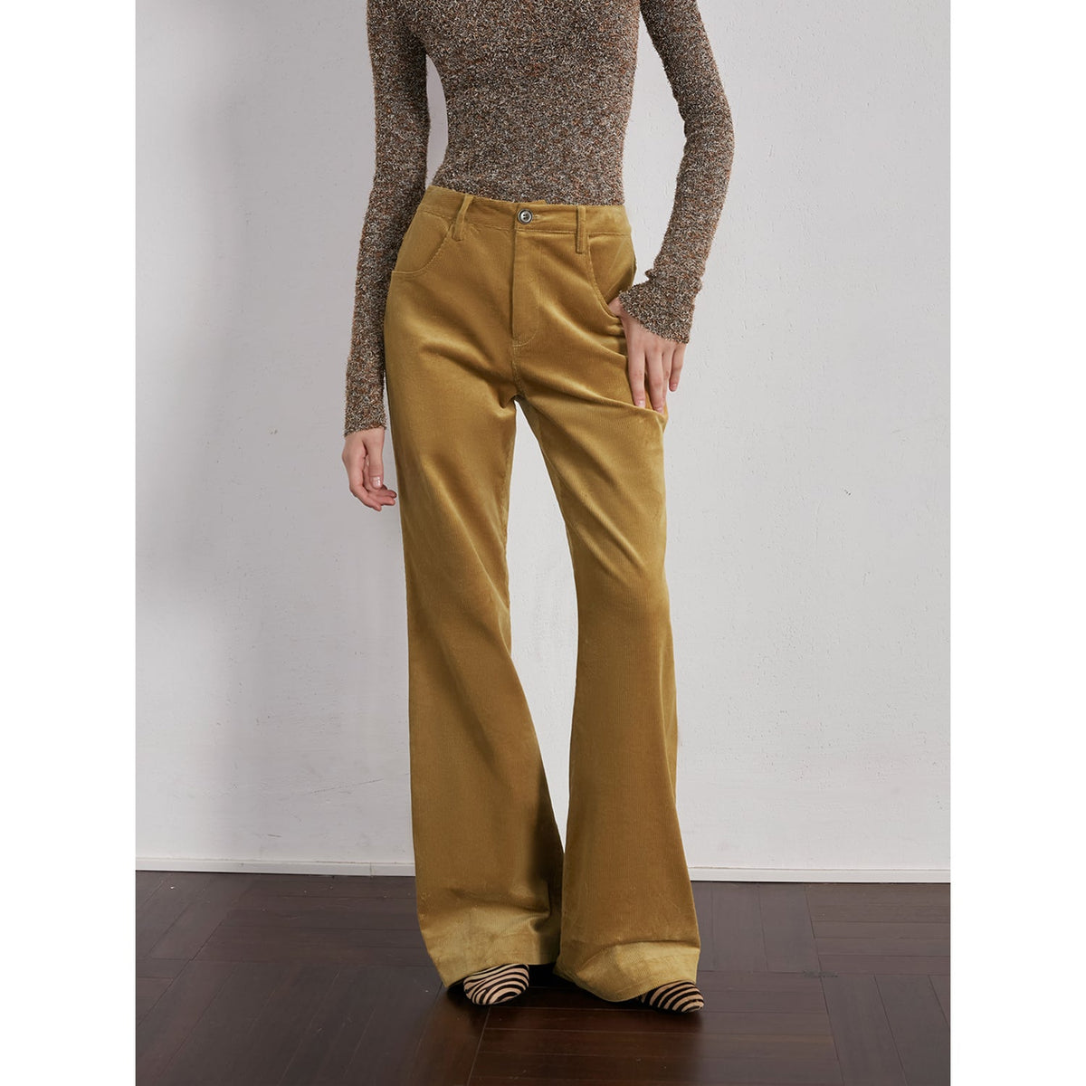 “Seaside Café” Vintage Modern Corduroy Low-Waist Slightly Flared Skinny Pants for Women – Slimming Casual Trousers for Fall and Winter-6