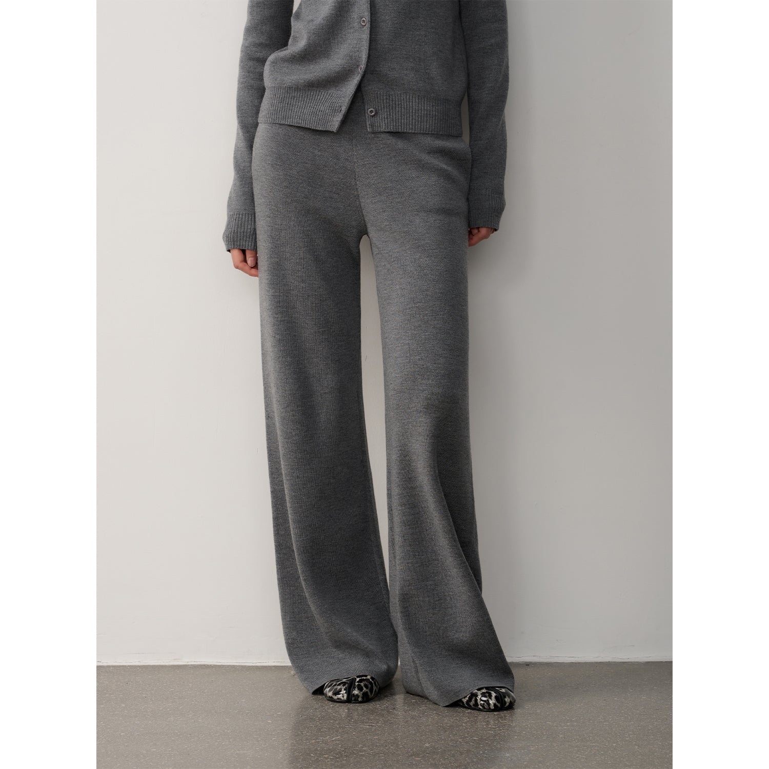 "Lazy urban" Yangtze Merino wool polo-neck cardigan straight-leg knitted pants suit-7