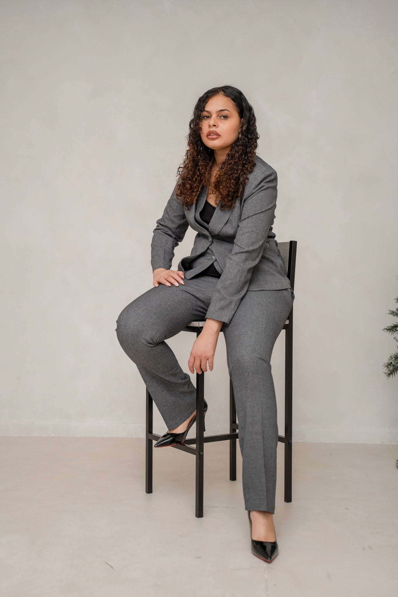 The slate grey 3-piece power pantsuit-0