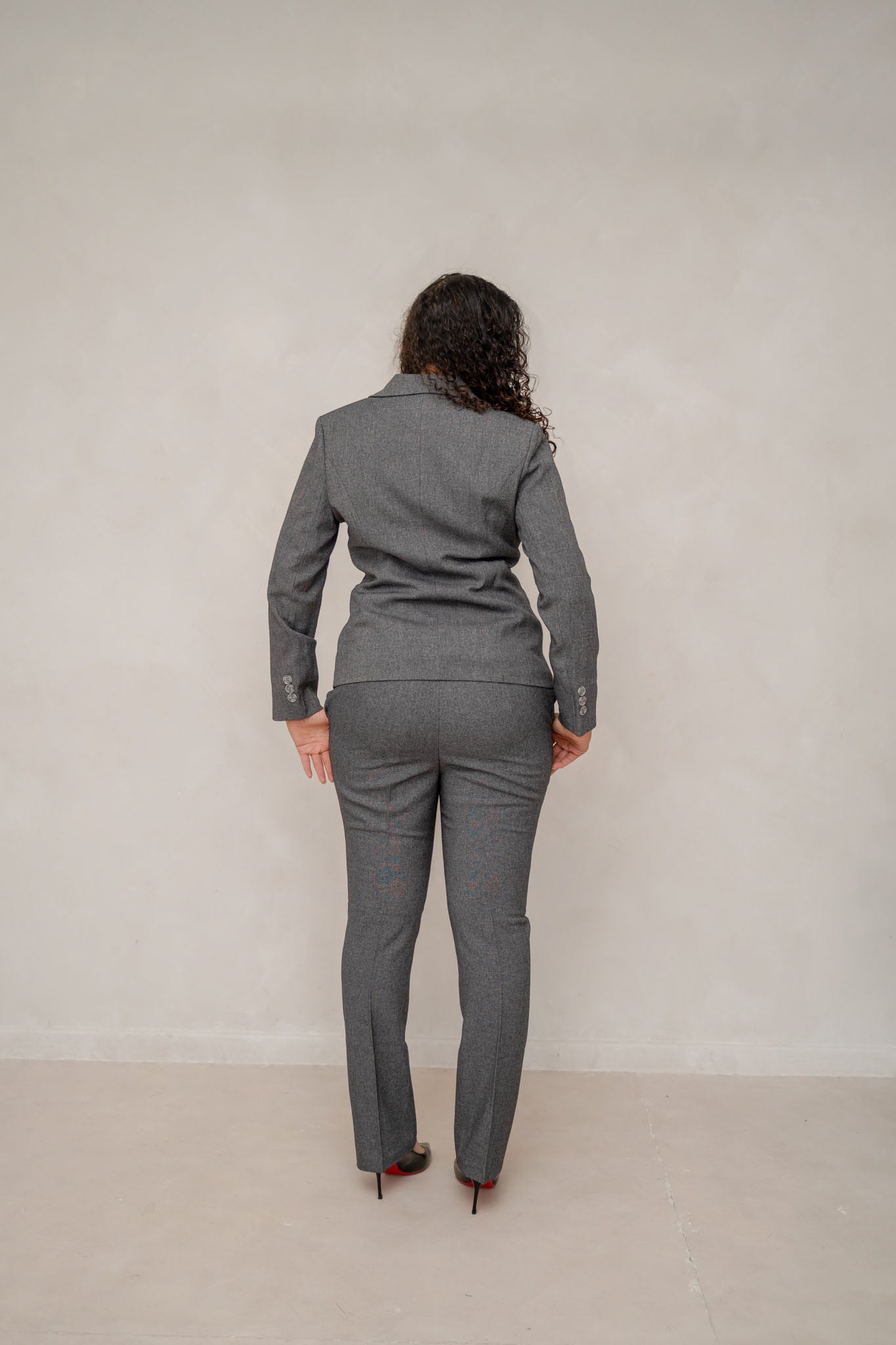 The slate grey 3-piece power pantsuit-2