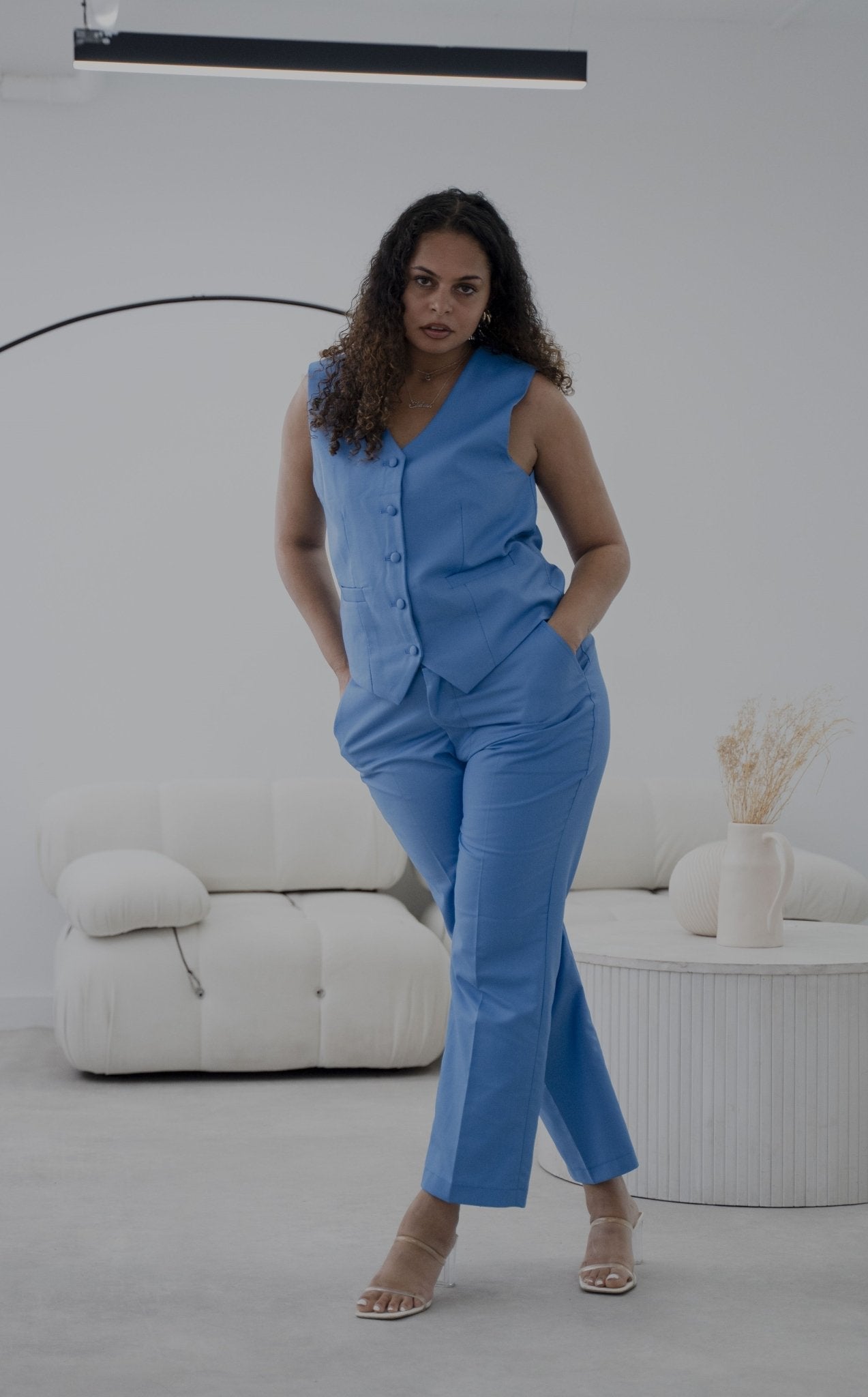The elegant vivid blue 3-piece pantsuit-2