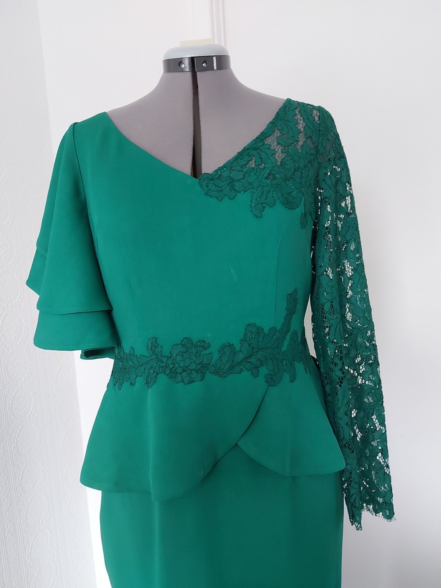Green Unique Sleeves V-Neck Bride Dress-2