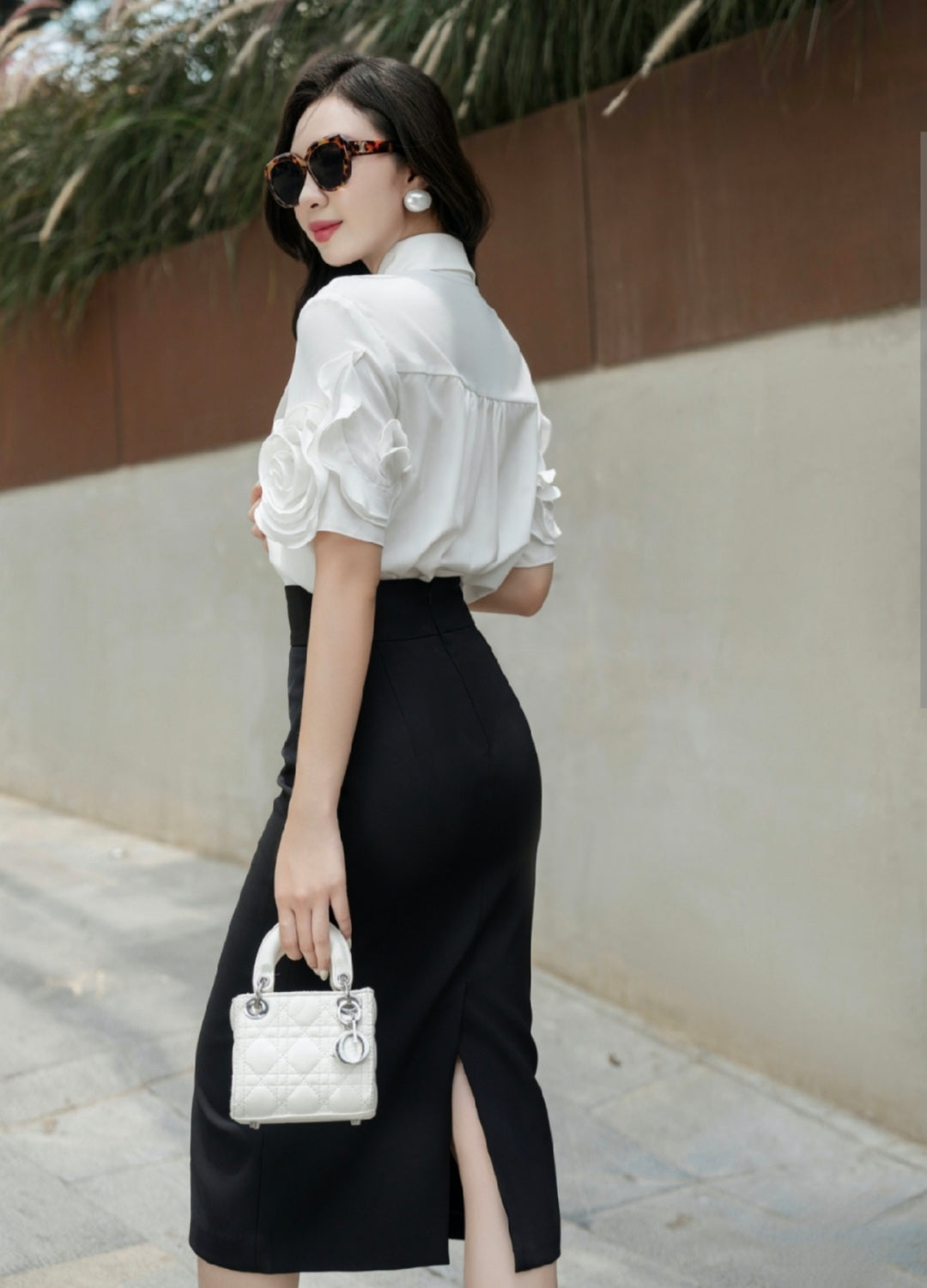 Floral Applique Shirt with Short Sleeves-4