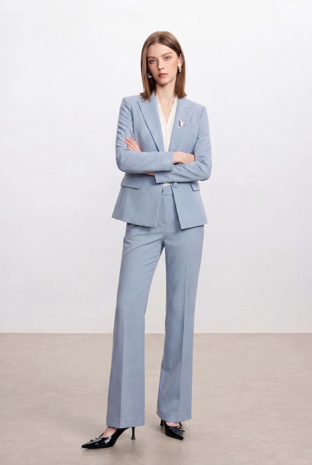 The Serene Skyline Modern Power Suit-4